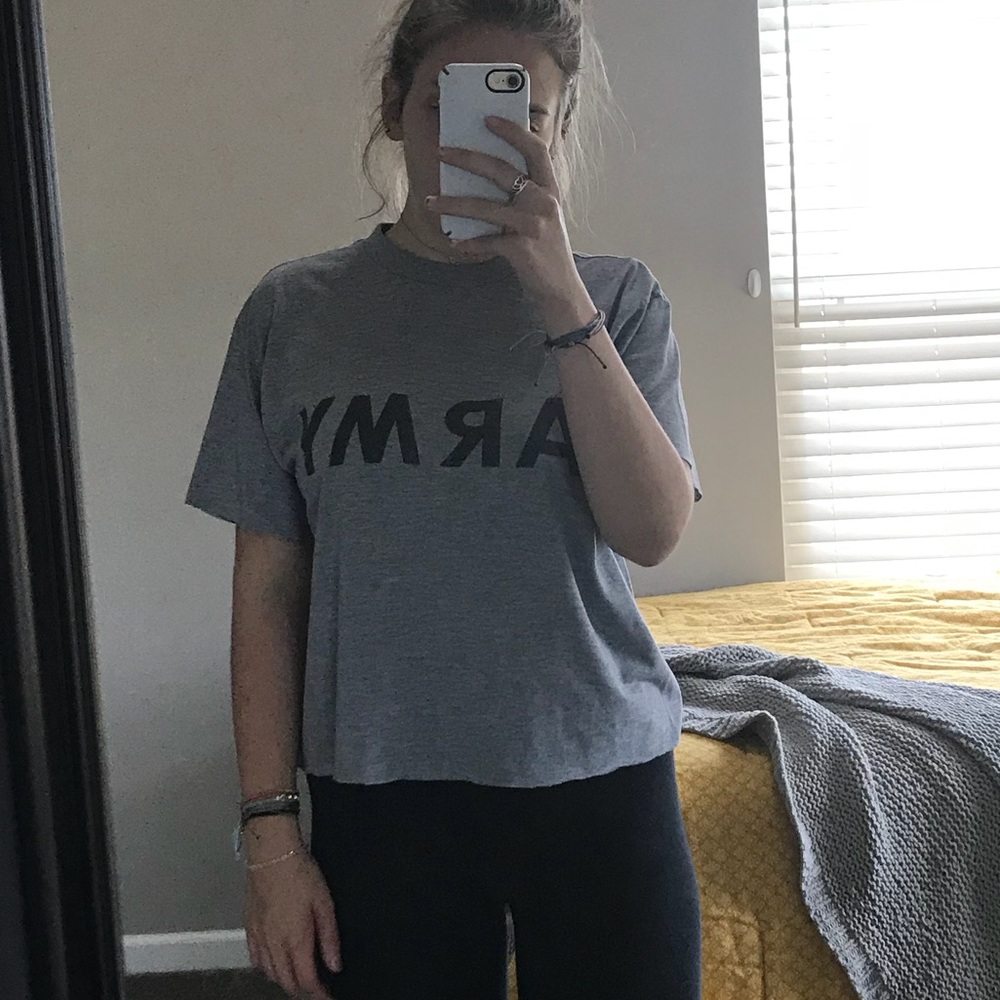 army cropped tee